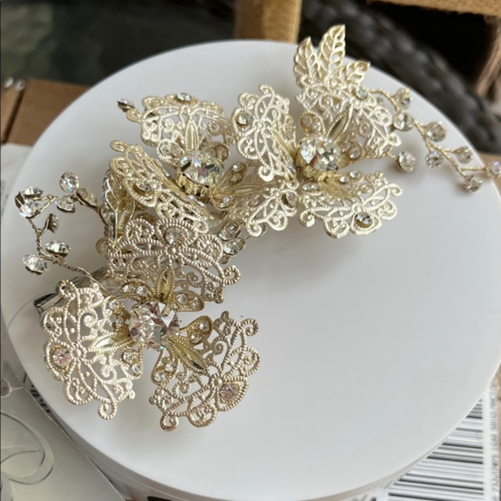 Bel Aire Bridal Rhinestone gold hair clip